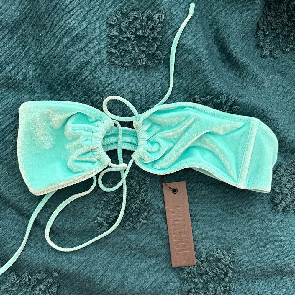 NWT TRIANGL BIKINI TOP